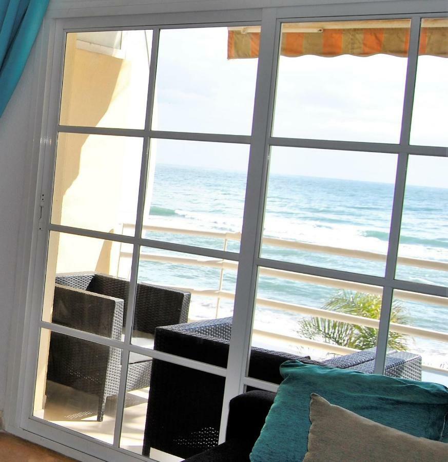 Apartamento Frente Al Mar,Primera Linea Rincón de la Victoria Exterior foto