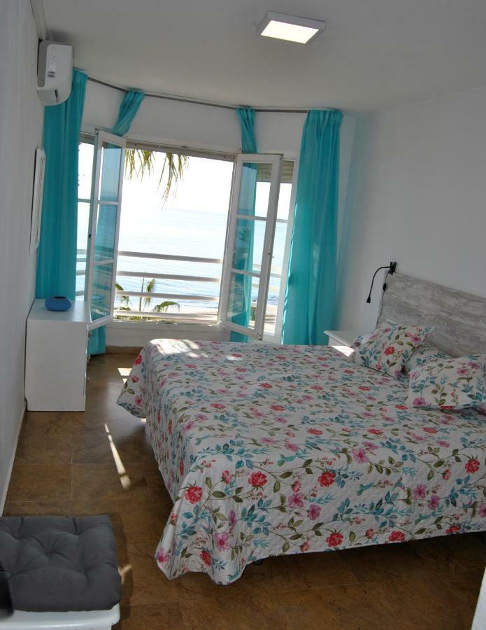 Apartamento Frente Al Mar,Primera Linea Rincón de la Victoria Exterior foto